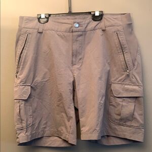 Columbia Titanium - Gray Cargo Adventure Shorts Women’s Size 14
